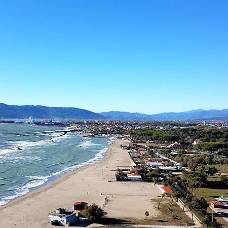 Camping Luna Hotel Marina di Massa Eksteriør billede