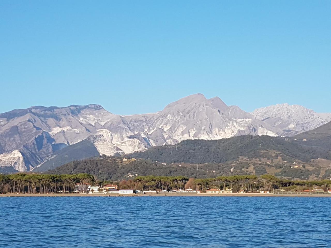 Camping Luna Hotel Marina di Massa Eksteriør billede